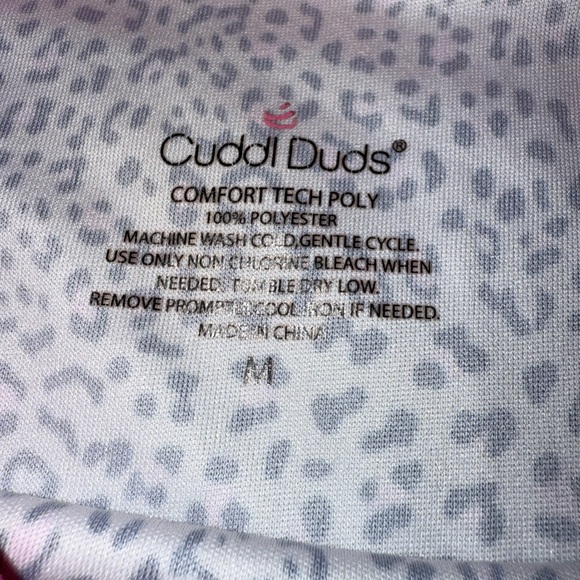 Cuddl duds pink leopard long sleeve night shirt with thumbs holes - Picture 2 of 4